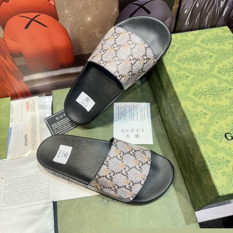 G*u*i slippers